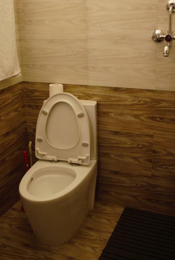 קטמנדו Hostel Milarepa מראה חיצוני תמונה